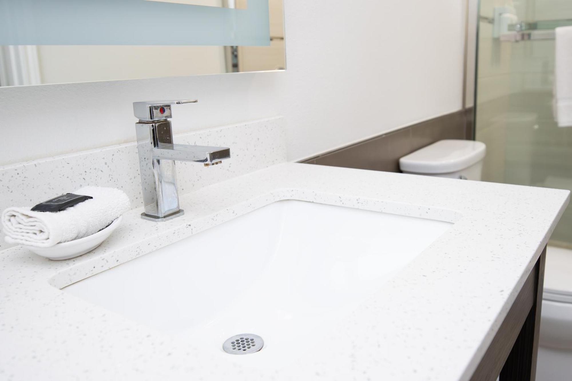 Americas Best Value Inn Гарлінґен Екстер'єр фото