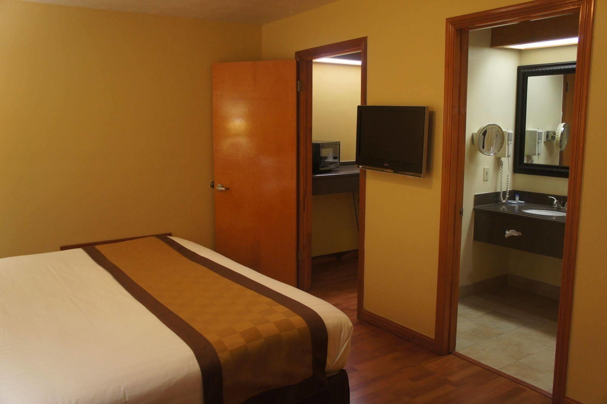 Americas Best Value Inn Гарлінґен Екстер'єр фото